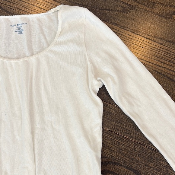 Ribbed Scoop Neck White Long Sleeve Top by Brandy Melville-(OS) - Picture 3 of 5